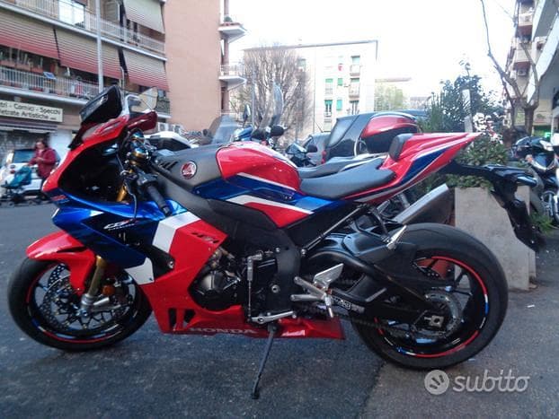 Honda CBR RR 1000 R SP foto 3