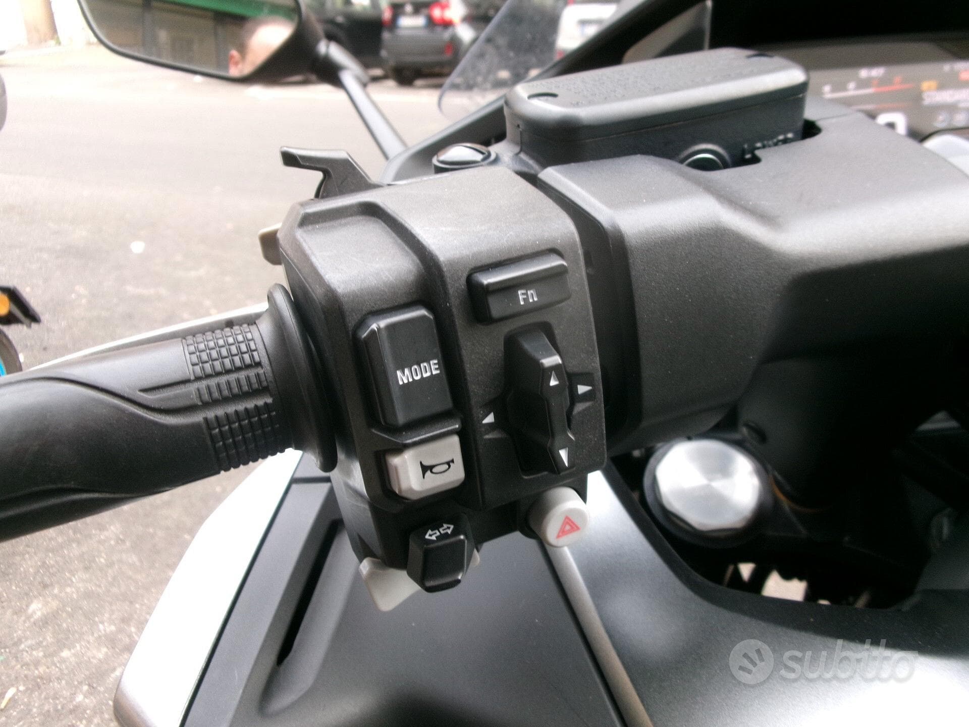 Honda Forza 750 foto 6