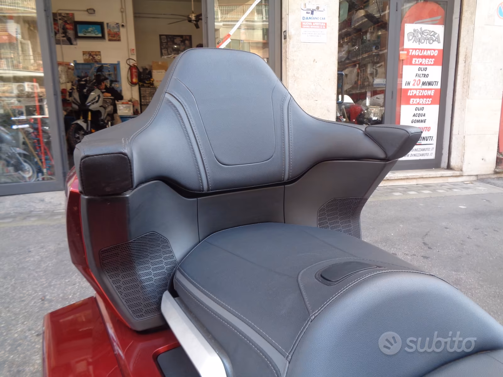 Honda GL Gold Wing - DCT Tour ABS foto 12