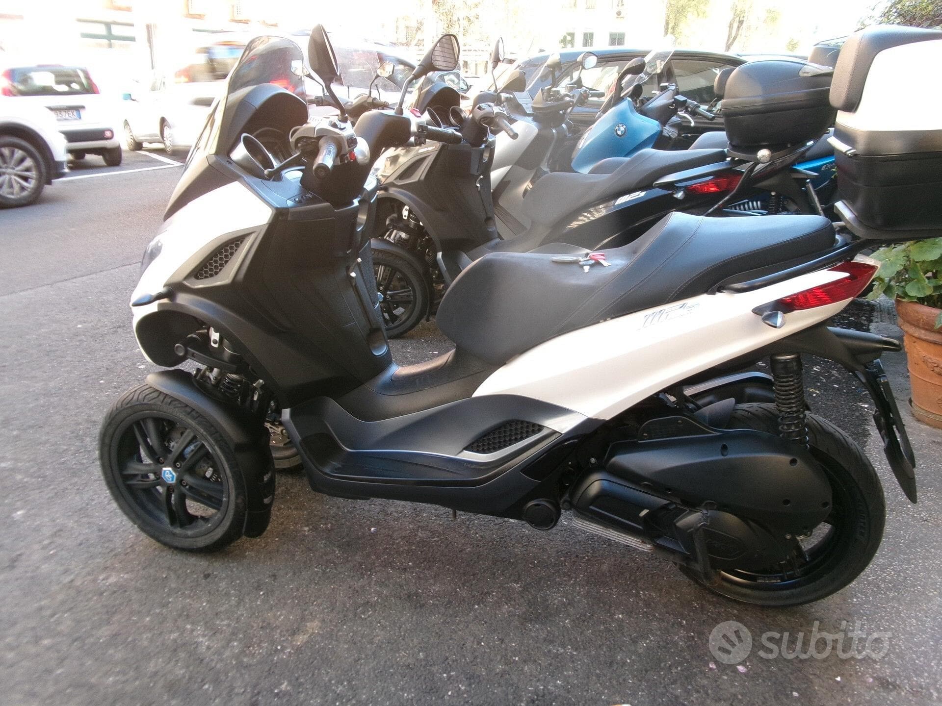 Piaggio MP3 300 HPE ABS ASR foto 3