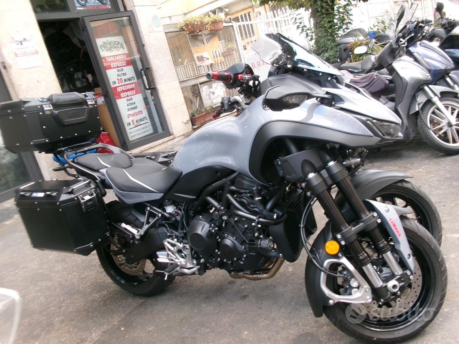 Yamaha Niken GT foto 2