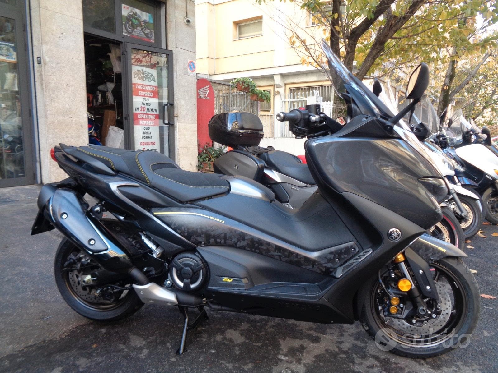 Yamaha T Max 560 20° Anniversario Serie Limitata foto 2